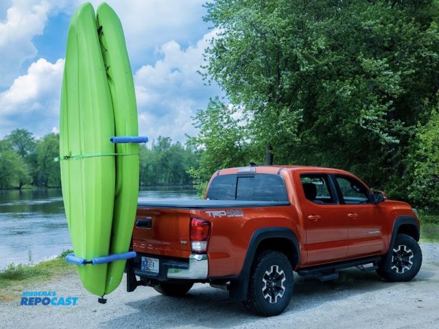 Lot 2-74139 - 1 New VertiYak Hitch Mount Kayak Carrier