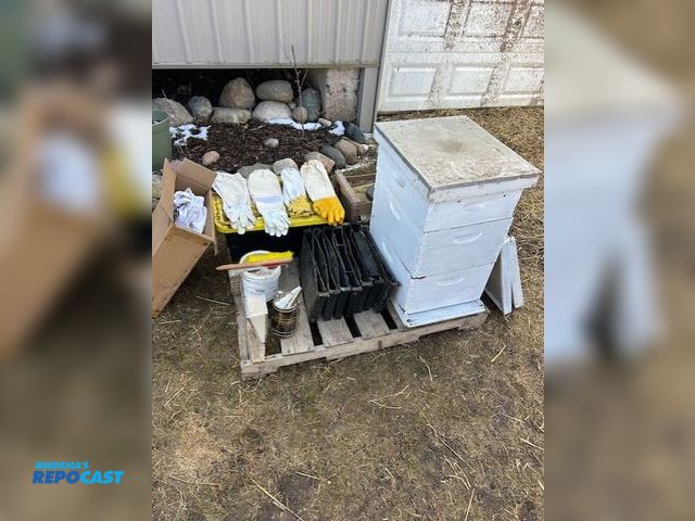 Lot 2-tbd - 1 complete hive. 3 bottoms, 2 deep boxes, 20 deep frames, 1 shallow super, 10 shallow frames, 1 inne...