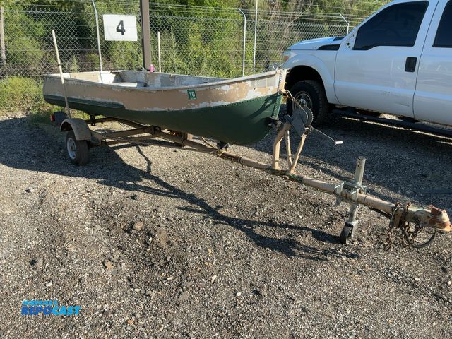 Lot 2-76624 - Row Boat 11’5” Long, 3 Seats, Oars Included Row Boat