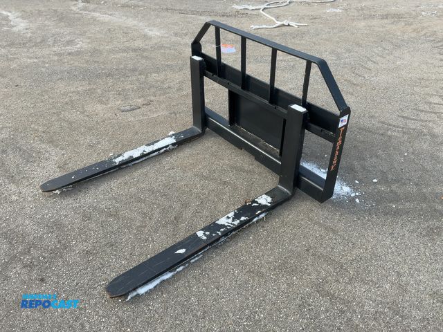Lot 2-42509 - New Tomahawk Mini Skid Steer Forks