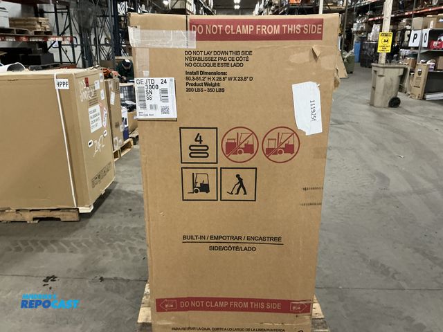 Lot 2-93494 - New GE Double oven Other GE 30” smart built-in self-clean stacked double oven - New in box. Model JT...