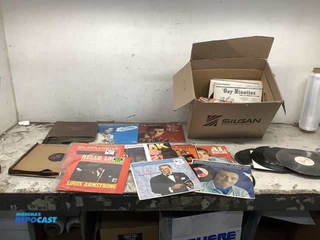 Lot 2-76982 - Assorted Box of vintage and antique vinyl record albums