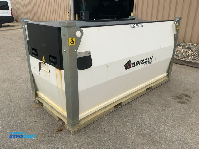 Lot 2-40379 - 2021 Top Metal Grizzly Tank 480 Gallon Skid Mounted Diesel Fuel Tank with Pump, 1,967 lb Tare Mass, ...