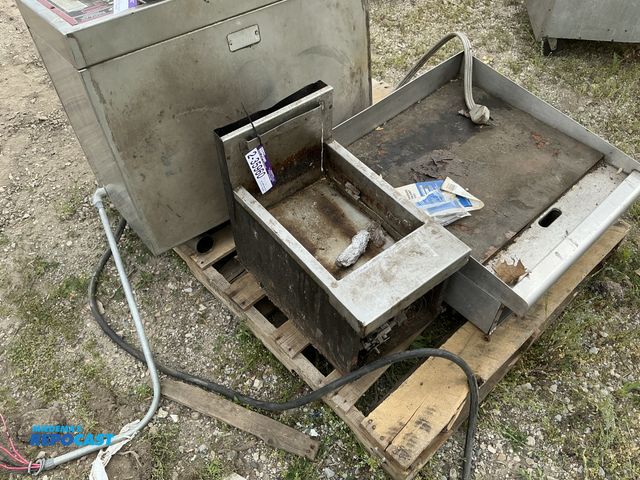 Lot 2-35960 - Lot of Unknown Deep Fryer