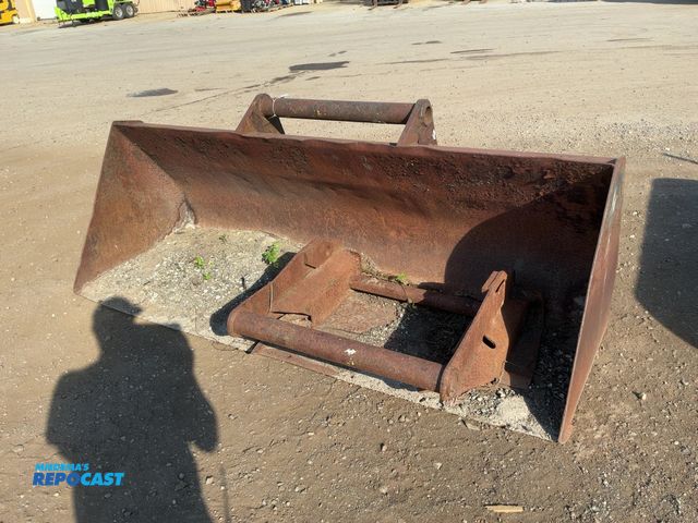 Lot 2-41445 - Lot of (1) Used 90" Loader Bucket and (1) Skid Steer Quick Attach Adapter, both believed to fit Gehl...