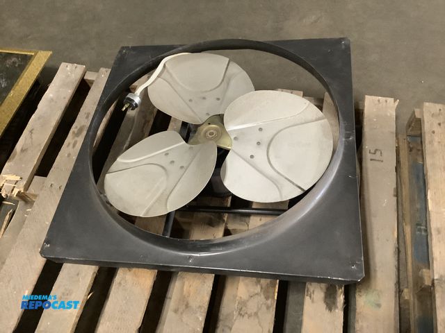Lot 2-96426 - 24" Exhaust Fan with Westinghouse AC motor