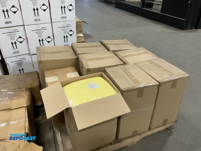 Lot 2-63147 - New ORR Safety skid lot of 8 boxes containing 50 yellow protective protective disposable surgical is...