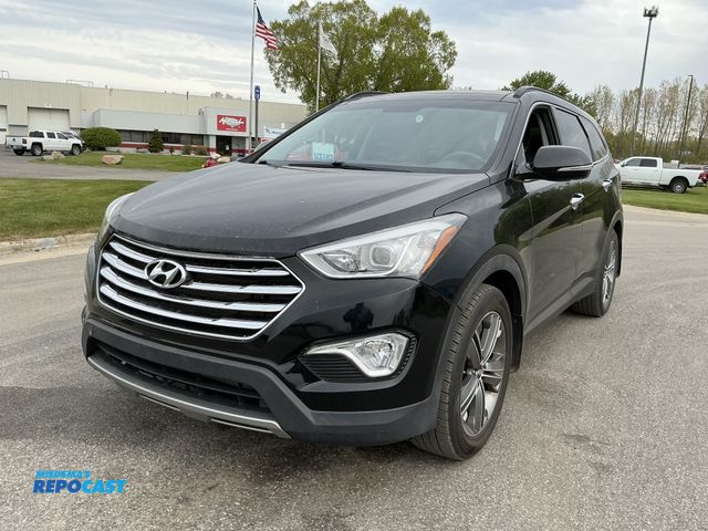 Lot 2-39619 - 2015 Hyundai Santa Fe Limited SUV AWD
