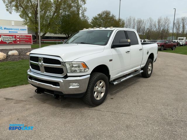 Lot 2-34702 - 2014 Ram 3500 SLT Crew Cab SWB 4WD Crew Cab Standard Box Pickup Truck 4x4