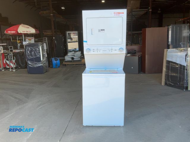 Lot 2-40483 - Scratch & Dent Electric Frigidaire FLCE7522AW4 Washer & Dryer Set