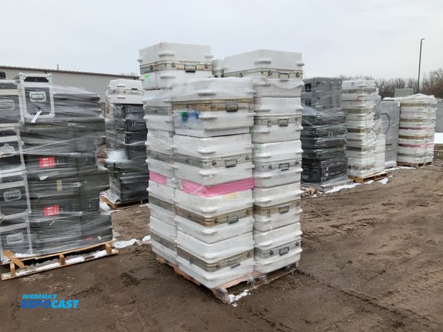 Lot 2-19651 - 19 Military surplus shipping cases