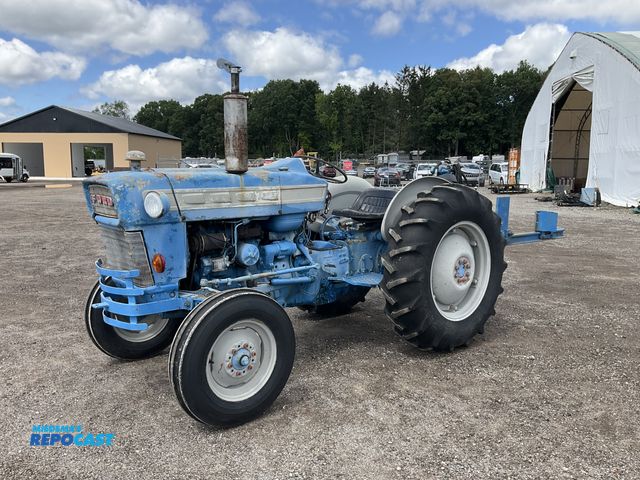 Lot 2-61349 - 1965 Ford 3000 Tractor With Log Splitter
