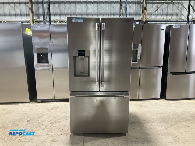 Lot 2-91196 - Scratch & Dent Free Standing Frigidaire Professional PRFS2883AFF Refrigerator/Freezer