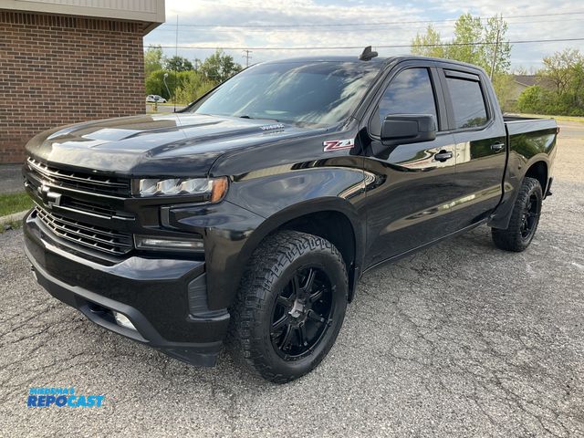 Lot 2-40940 - 2020 Chevrolet Silverado 1500 RST Crew Cab Crew Cab Standard Box Pickup Truck 4x4