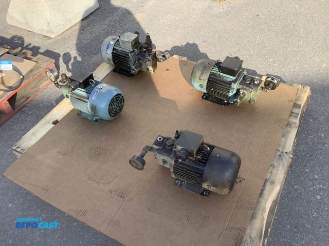 Lot 2-93927 - 4 Nachi UVN-1A-1A3-1.5-4-11 3 phase cage induction motors