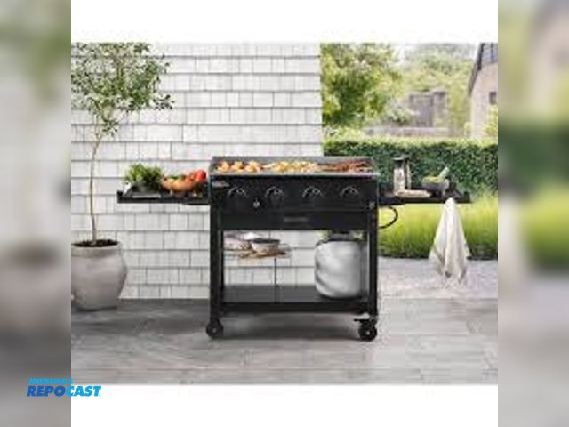 Lot 2-13913 - Gas Members mark 193968369026 Cook Top 4- burner gas griddle 720 sq inches total cooking space