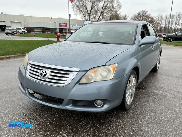 Lot 2-93047 - 2009 Toyota Avalon XLS Sedan FWD