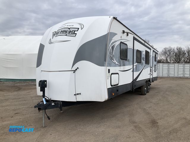 Lot 2-44865 - 2018 Forest River Vibe 308BHS Camper Travel Trailer