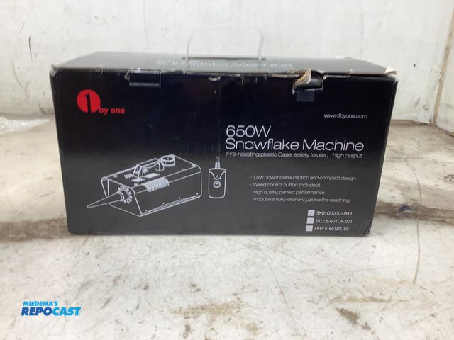 Lot 2-67087 - 1byone 650W  Snowflake Machine