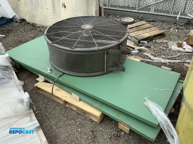 Repocast.com - Lot 2-77280 - Skid Lot of (2) 3’ x 8’ Metal Doors and (1 ...