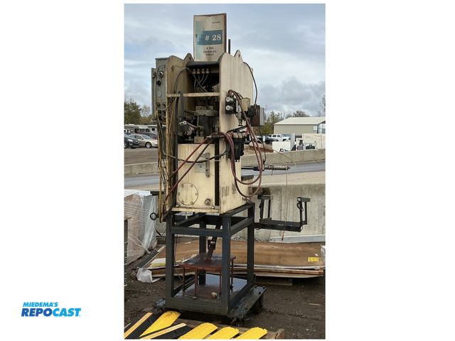 Lot 2-69608 - Vickers SystemPak Hydraulic Power Unit