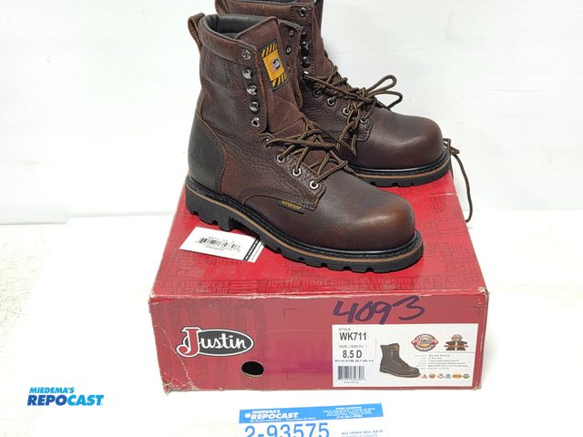 Lot 2-93575 - pair of new JUSTIN boots, size 8.5D, composite toe.