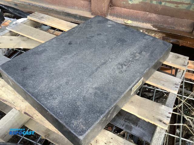 Lot 2-33950 - Accurite granite plate grinding table
