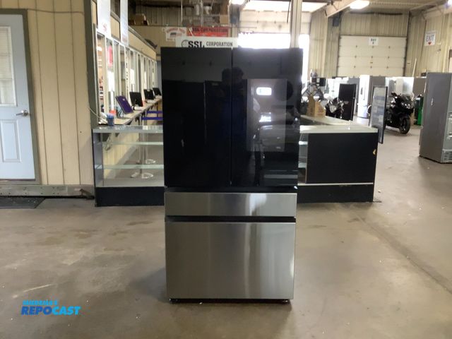 Lot 2-55262 - Scratch & Dent Electric Free Standing Samsung RF23BB8900QKAA Refrigerator/Freezer