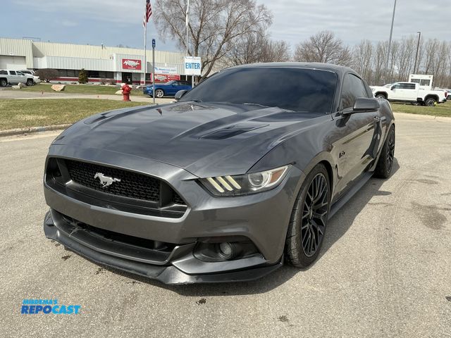 Lot 2-43640 - 2017 Ford Mustang GT Coupe RWD
