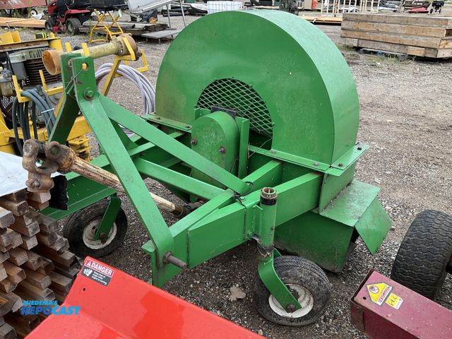 Lot 2-36788 - Heavy duty pull behind agricultural forage / silage blower