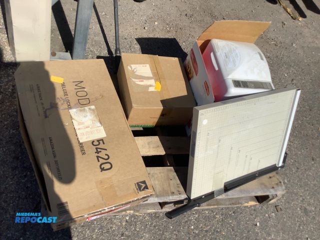 Lot 2-76789 - Bread Maker/Sprayer, Drip Irrigation system, craft paper cutter