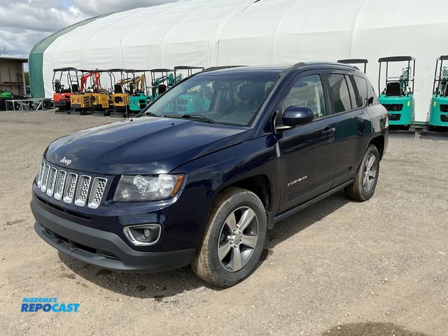 Lot 2-31017 - 2016 Jeep Compass Latitude FWD SUV FWD