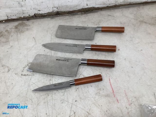 Lot 2-79965 - 4 piece Japanese Damascus kitchen knives