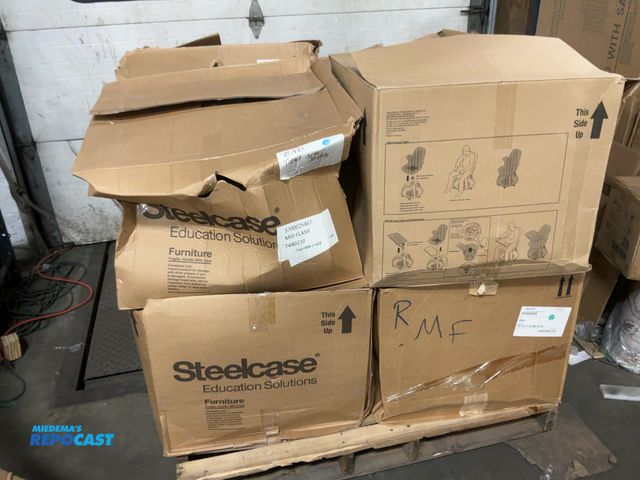 Lot 2-67432 - (8) Steel case node chairs (4 yellow 4 orange)