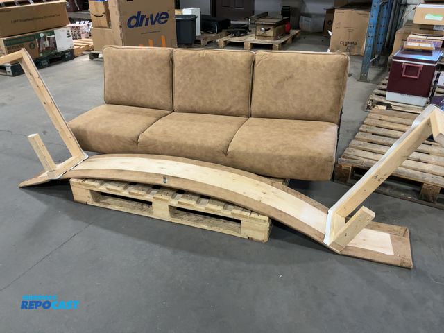 Repocast.com - Lot 2-25851 - RV Sofa with Wooden Frame