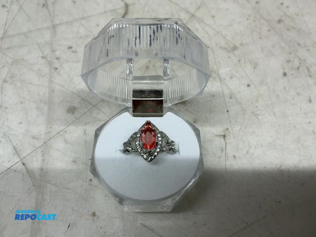 Lot 2-18116 - Silver synthetic cubic zirconia color stone, size 4 3/4