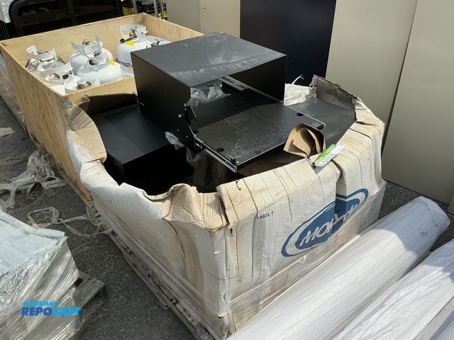 Lot 2-64506 - Lot of (8) MORryde metal storage drawers, measuring approximately 18.75 x 20 x 11.25” overall