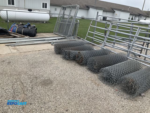 Lot 2-61242 - Chain Link Fence