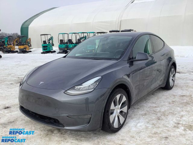 Repocast.com - Lot 2-41926 - 2023 Tesla Model Y Long Range SUV RWD