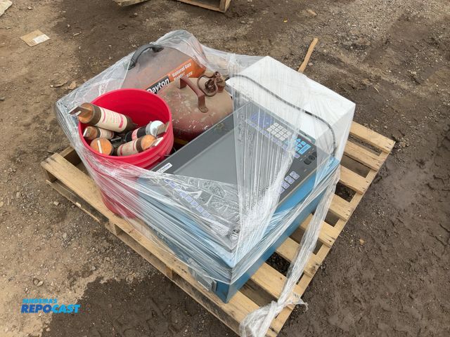 Lot 2-18533 - Skid Lot of Operator Interface, Time Delays, Microwave, Natural Gas Heater, and Gas Can