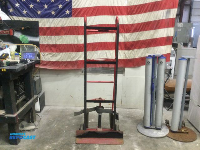 Lot 2-56640 - Furniture dolly furniture dolly with built in ratchet strap