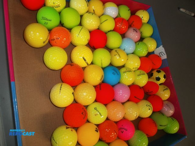 Lot 2-62709 - 60+ colored golf balls