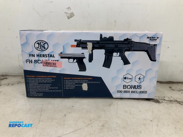 Lot 2-15529 - Soft Air FN Herstal FN Scar airsoft gun kit