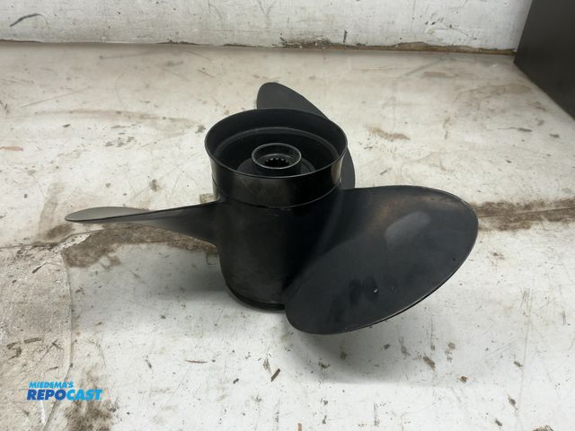 Lot 2-75254 - Twister 14 x 23 3-blade boat propeller.