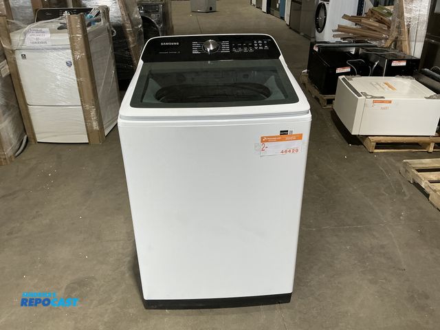 Lot 2-46429 - Scratch & Dent Samsung WA52DG5530AWA4 Washer