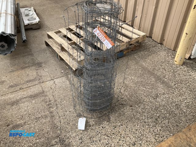 Lot 2-42329 - Small roll of 38”T wire fencing