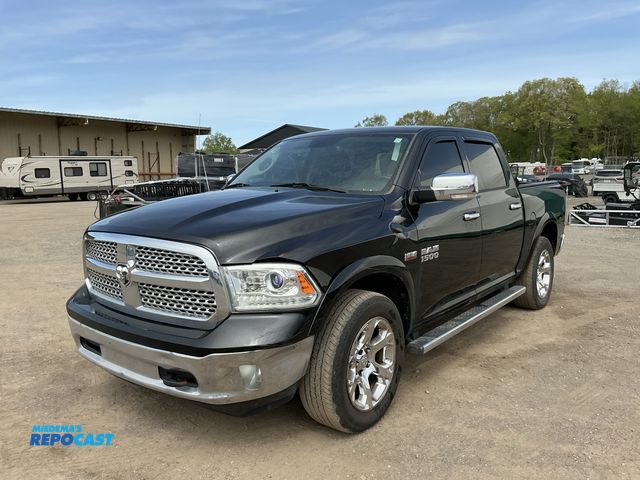 Lot 2-30112 - 2017 Ram 1500 Laramie Crew Cab SWB 4WD Crew Cab Standard Box Pickup Truck 4x4