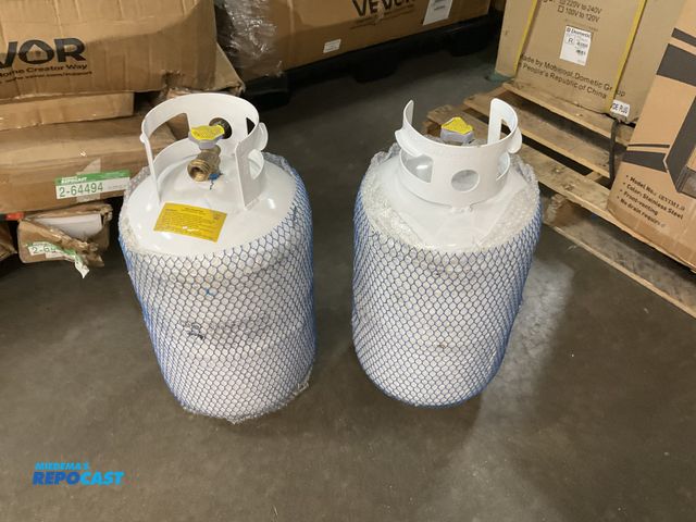 Lot 2-27753 - (2) OPD equipped 32.5L/71.5LBS white 24” tall propane tanks