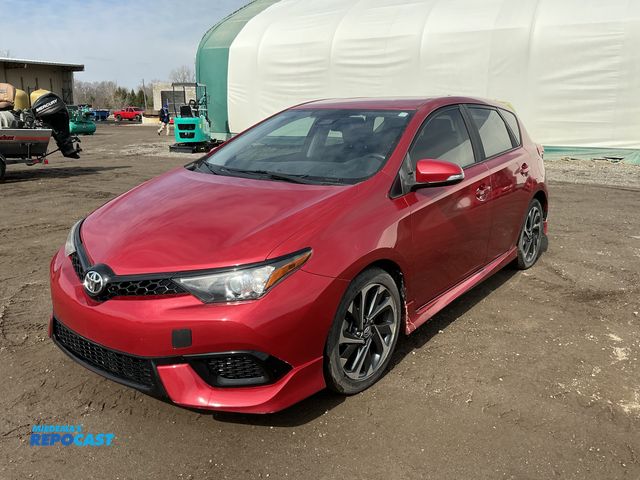 Lot 2-32933 - 2017 Toyota Scion iM Sedan FWD