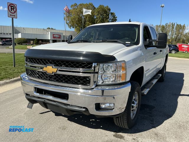 Lot 2-67203 - 2011 Chevrolet Silverado 2500 LT Crew Cab Standard Box Pickup Truck 4x4